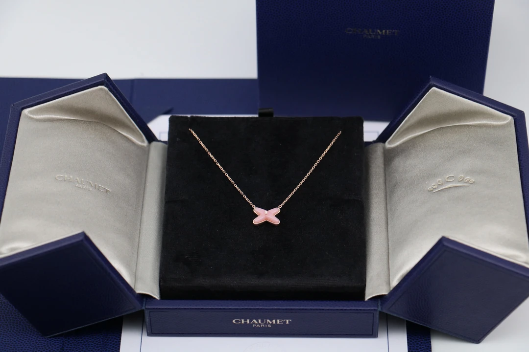 99新 Chaumet/尚美 18k玫瑰金粉蛋白石交叉项链