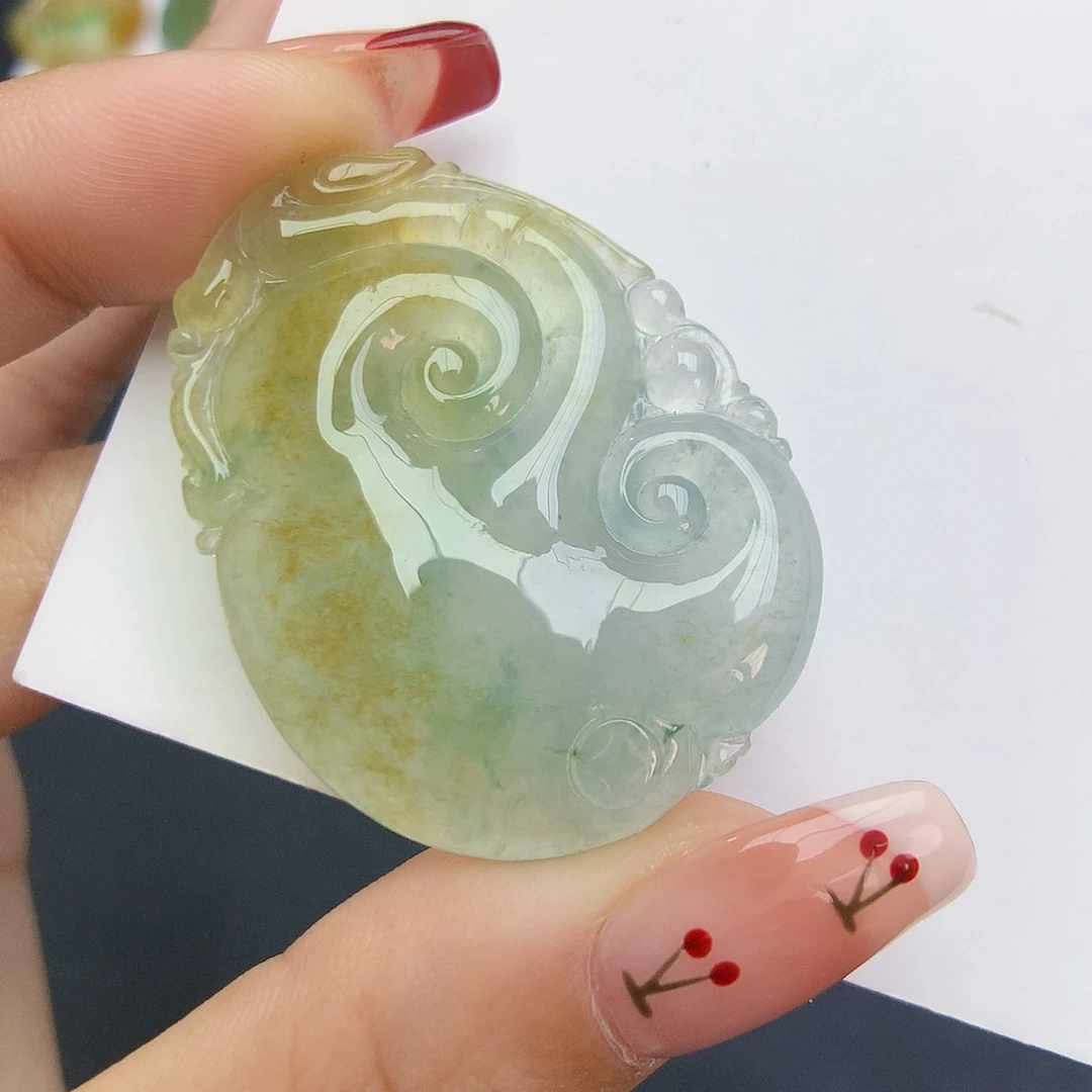 翡翠未镶嵌颈饰如意