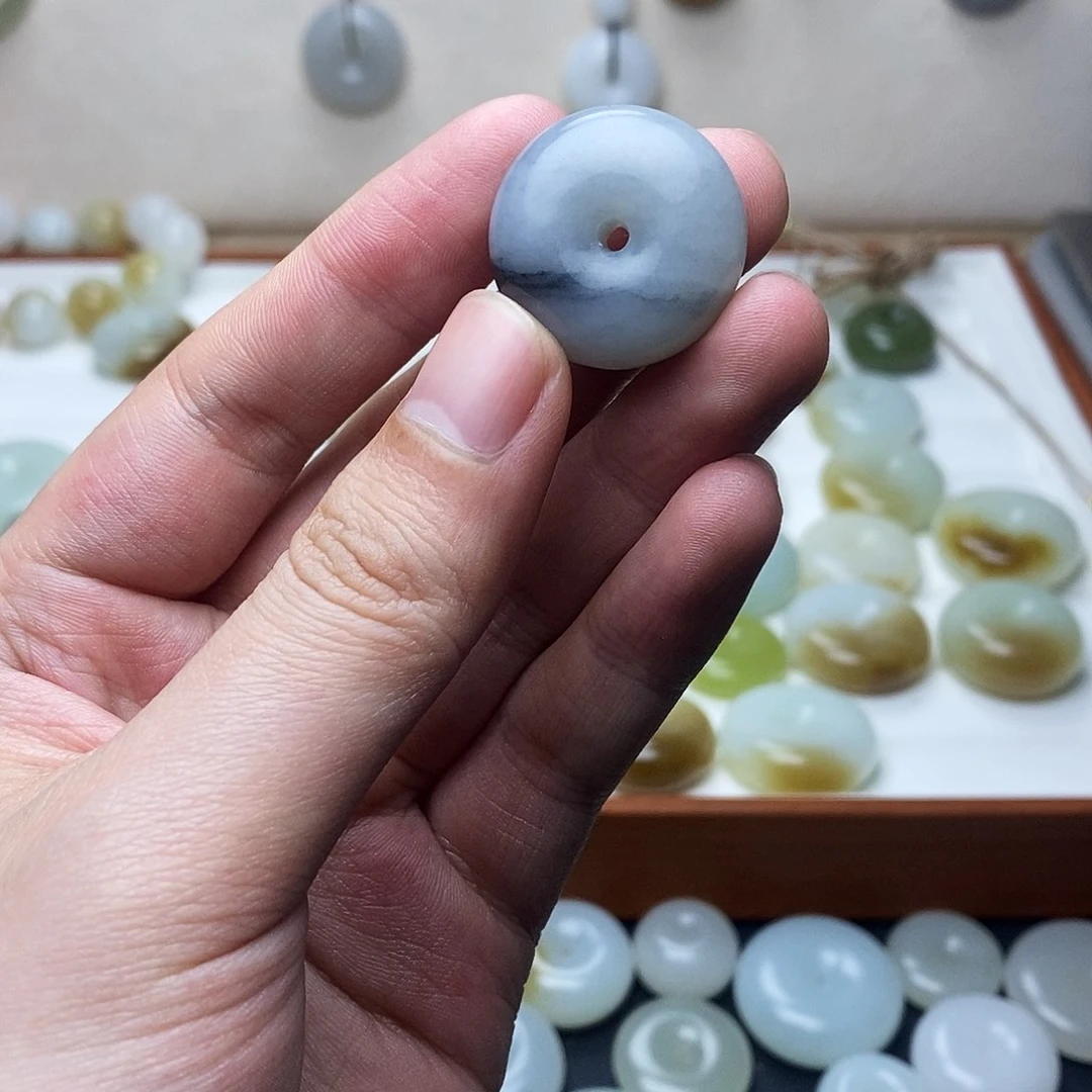 和田玉颈饰未镶嵌刘**哈