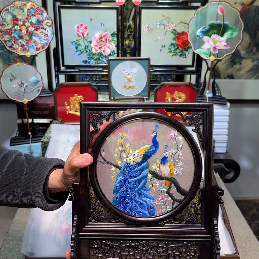 刺绣刺绣工艺精湛