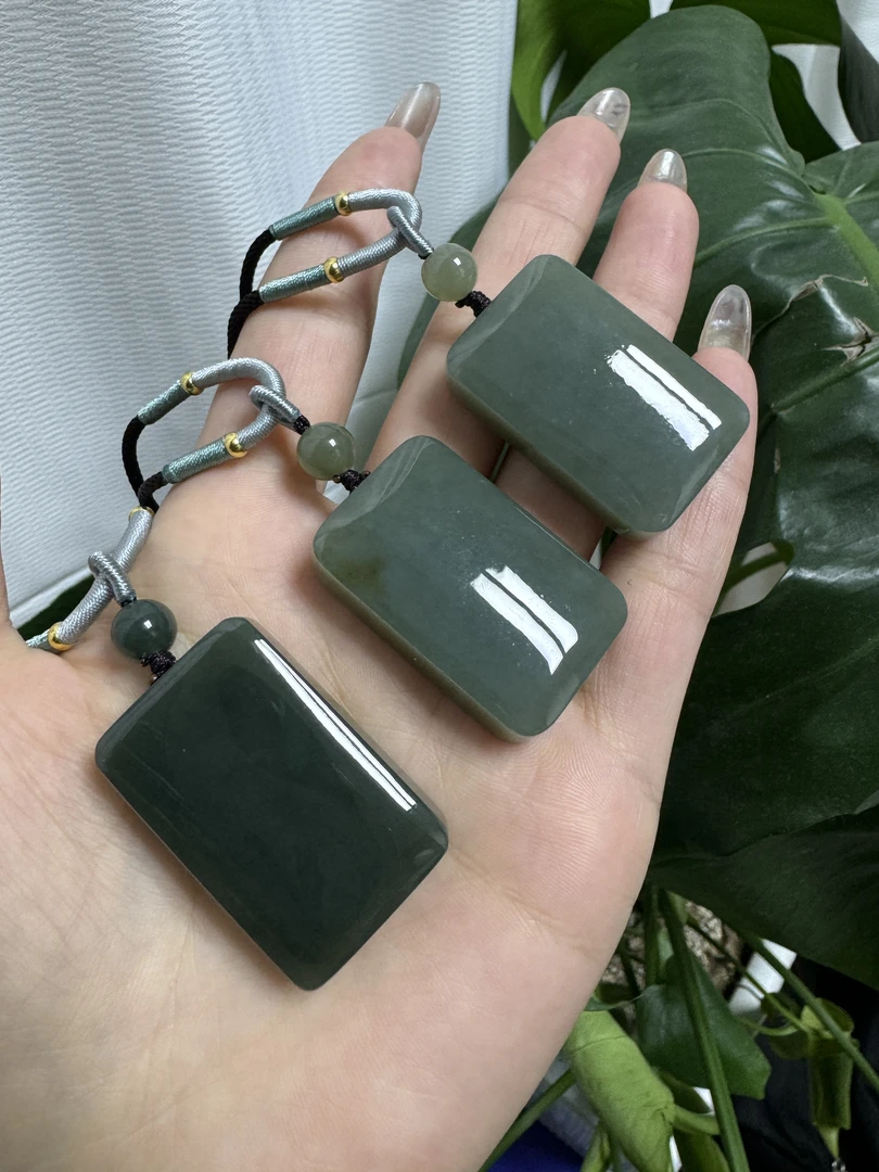 （开播福利）和田玉无事牌 男女老少皆宜 （多样性发货 拍一发一）