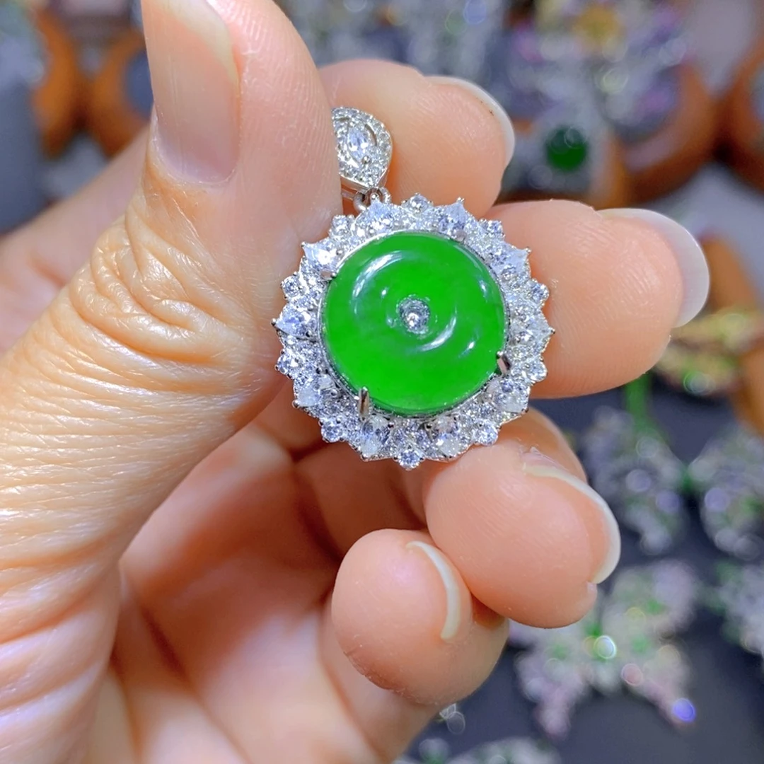 翡翠颈饰银S925镶嵌天然翡翠