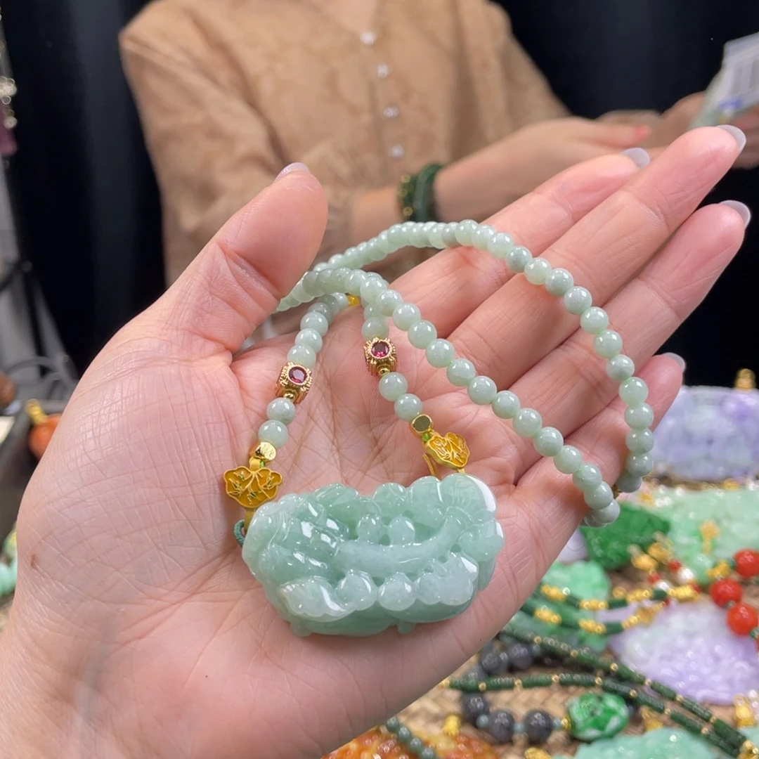 翡翠颈饰未镶嵌代编织