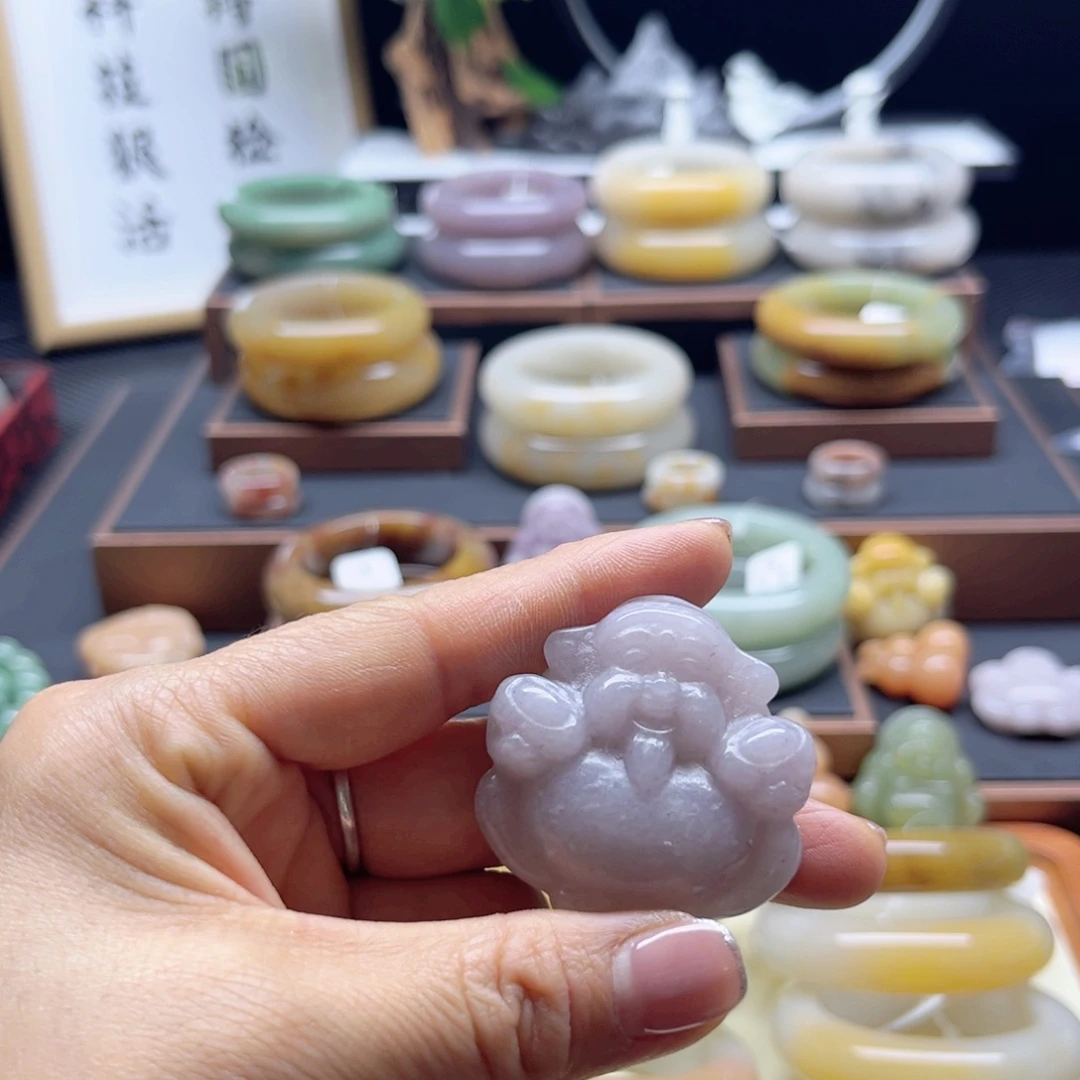 未镶嵌手镯石英质玉