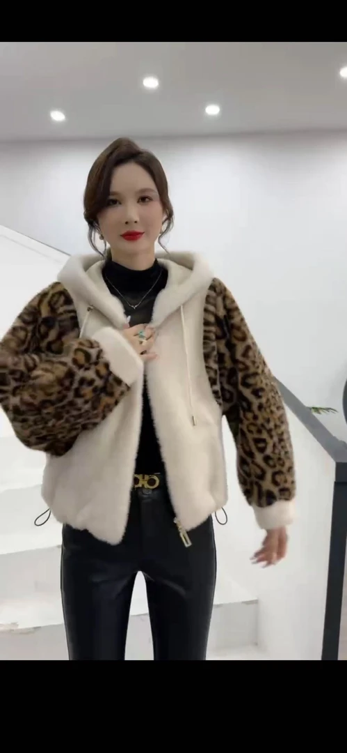 19013.豹纹拼接荷兰貂连帽名媛气质时尚感短款上衣外套