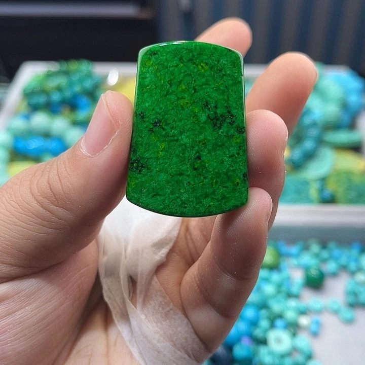 菱锰矿未镶嵌珠宝半成品