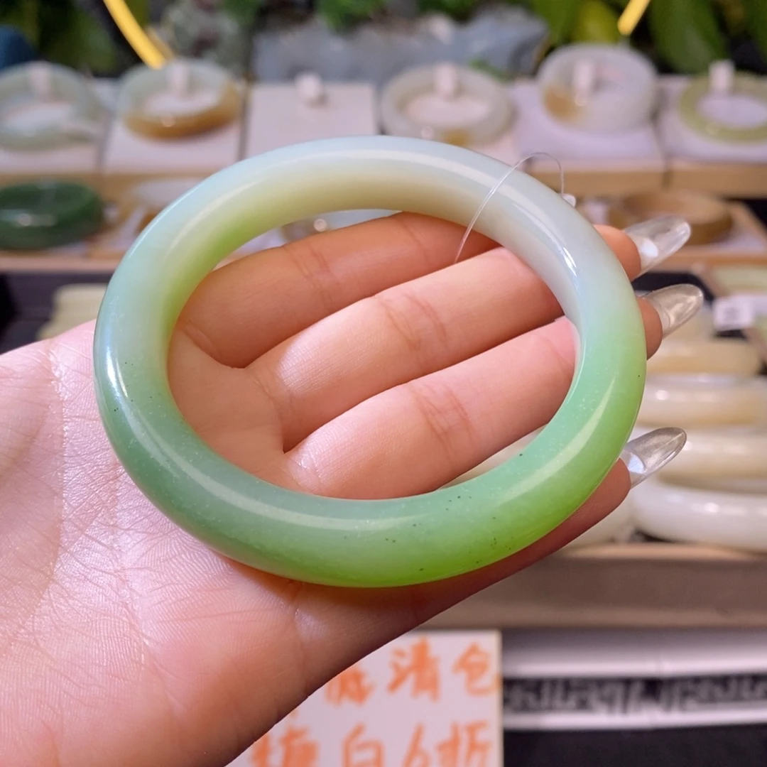 和田玉手镯未镶嵌59