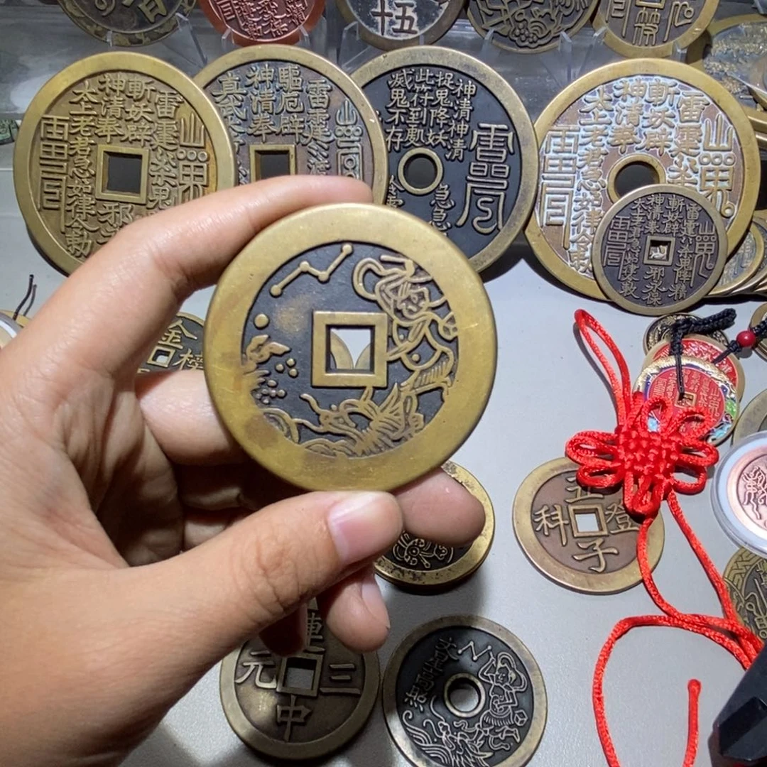莱***志铜一物一拍工艺品