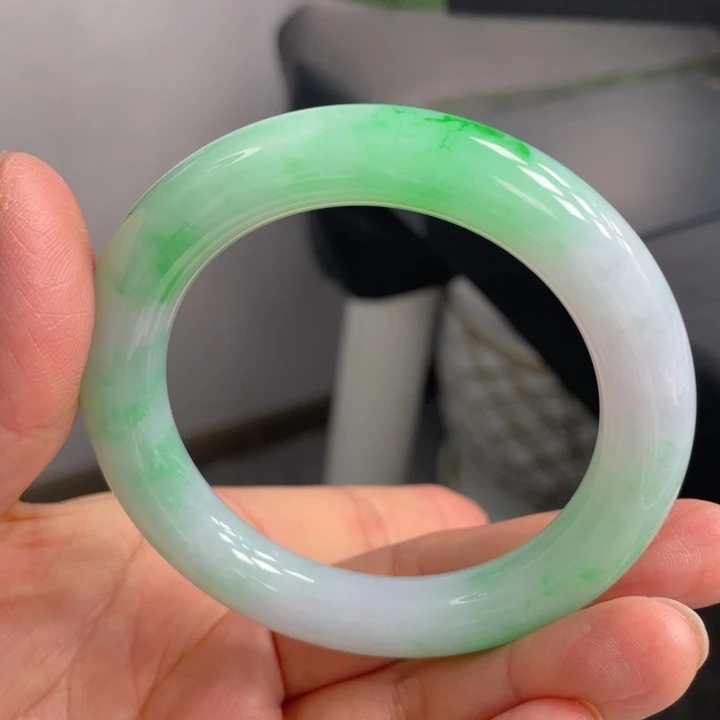 翡翠未镶嵌手镯缅甸翡翠