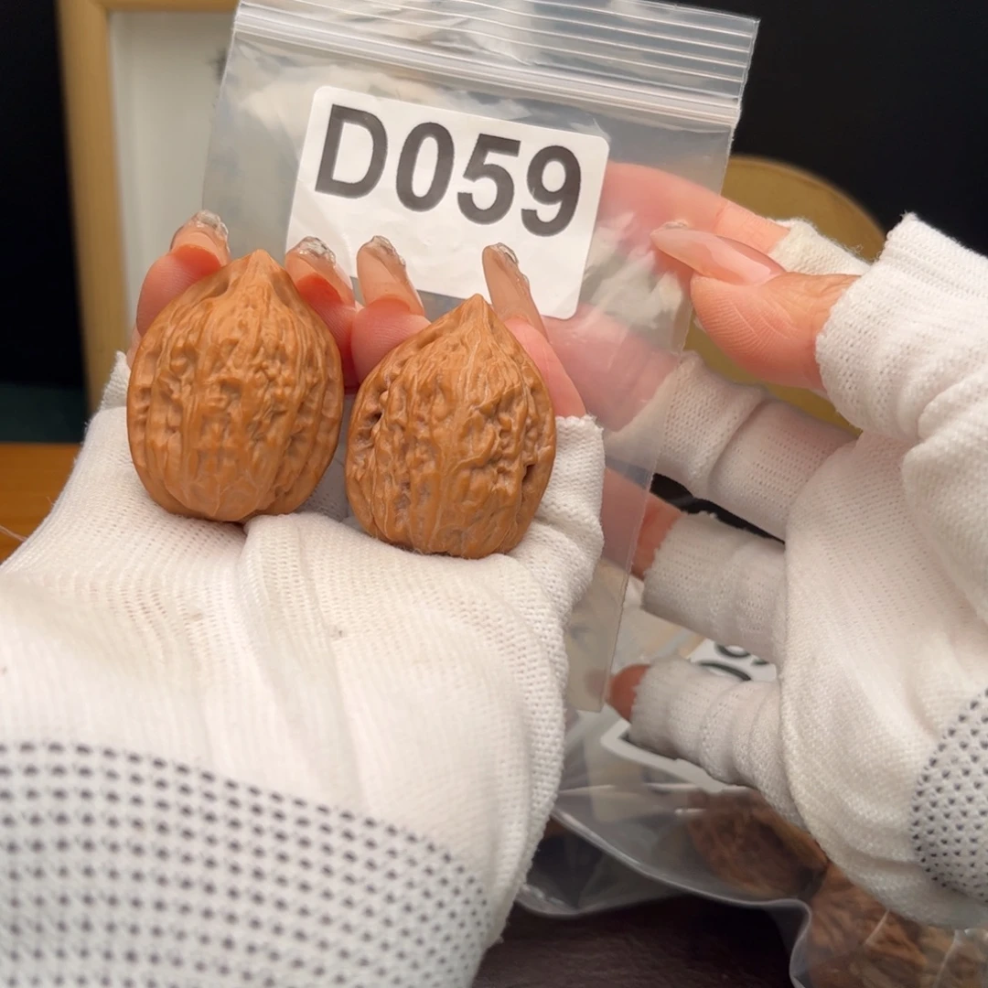 文玩核桃把件30瓷瓶鸭嘴d059