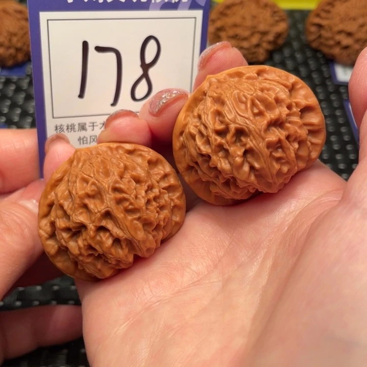 文玩核桃把件41宫灯178