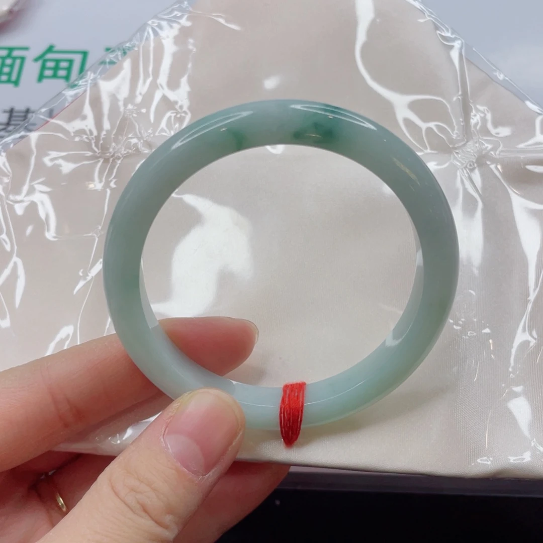 未镶嵌手镯翡翠手镯