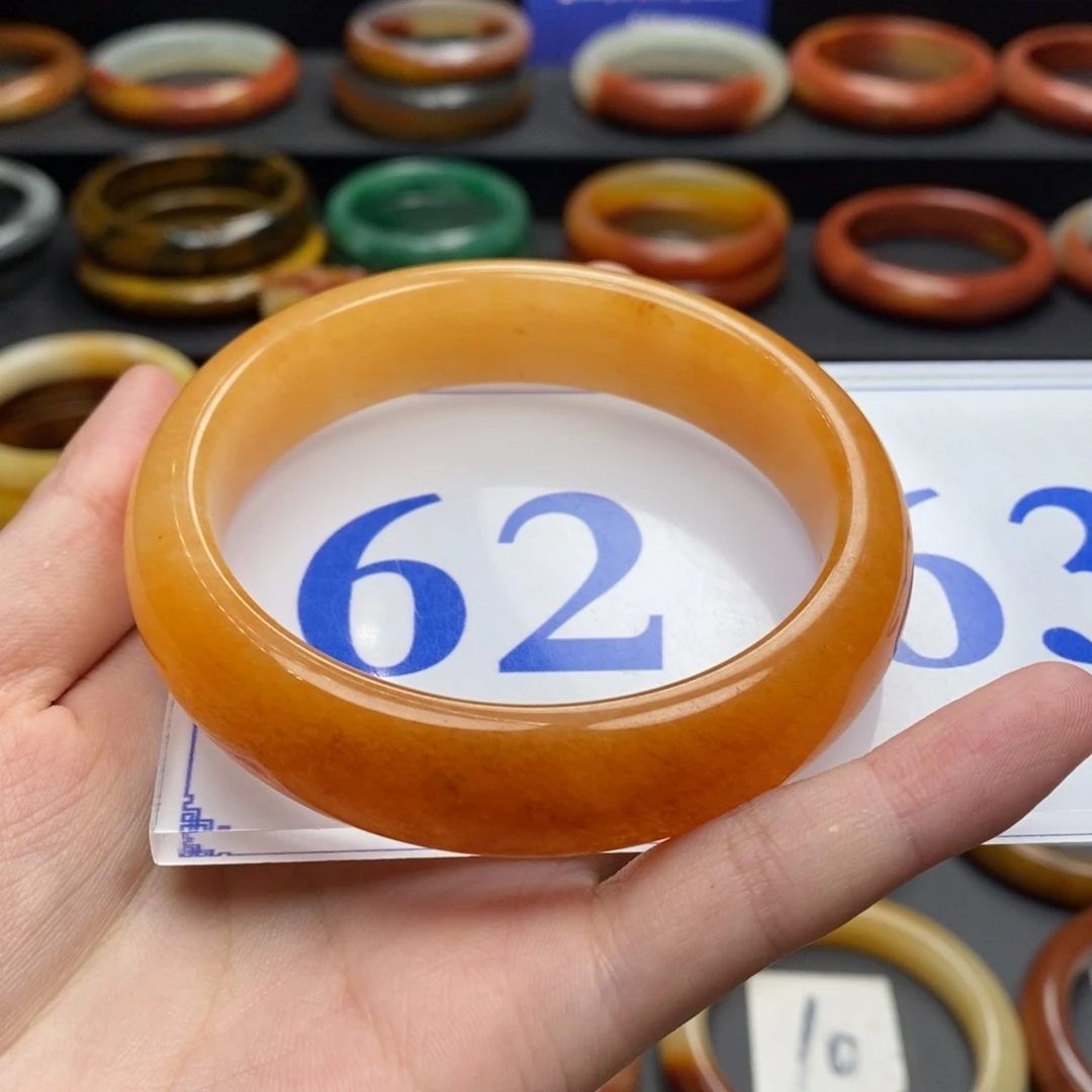 石英质玉（黄龙玉）手镯未镶嵌