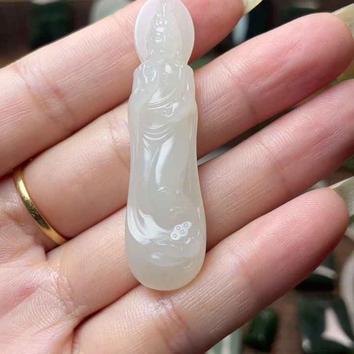 颈饰未镶嵌和田玉