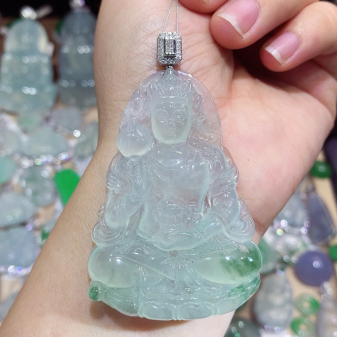 翡翠18K金镶嵌颈饰度母