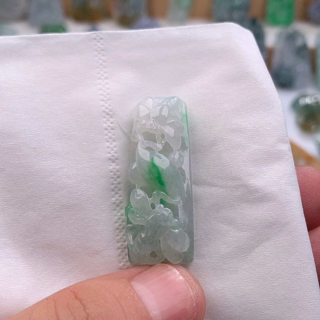 未镶嵌挂件翡翠翡翠吊坠