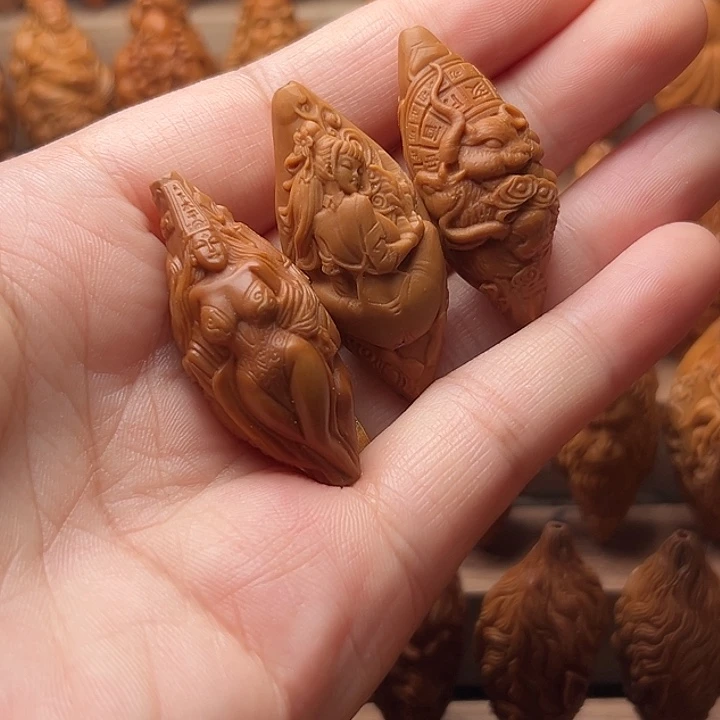 一***怀橄榄核吊坠橄榄核