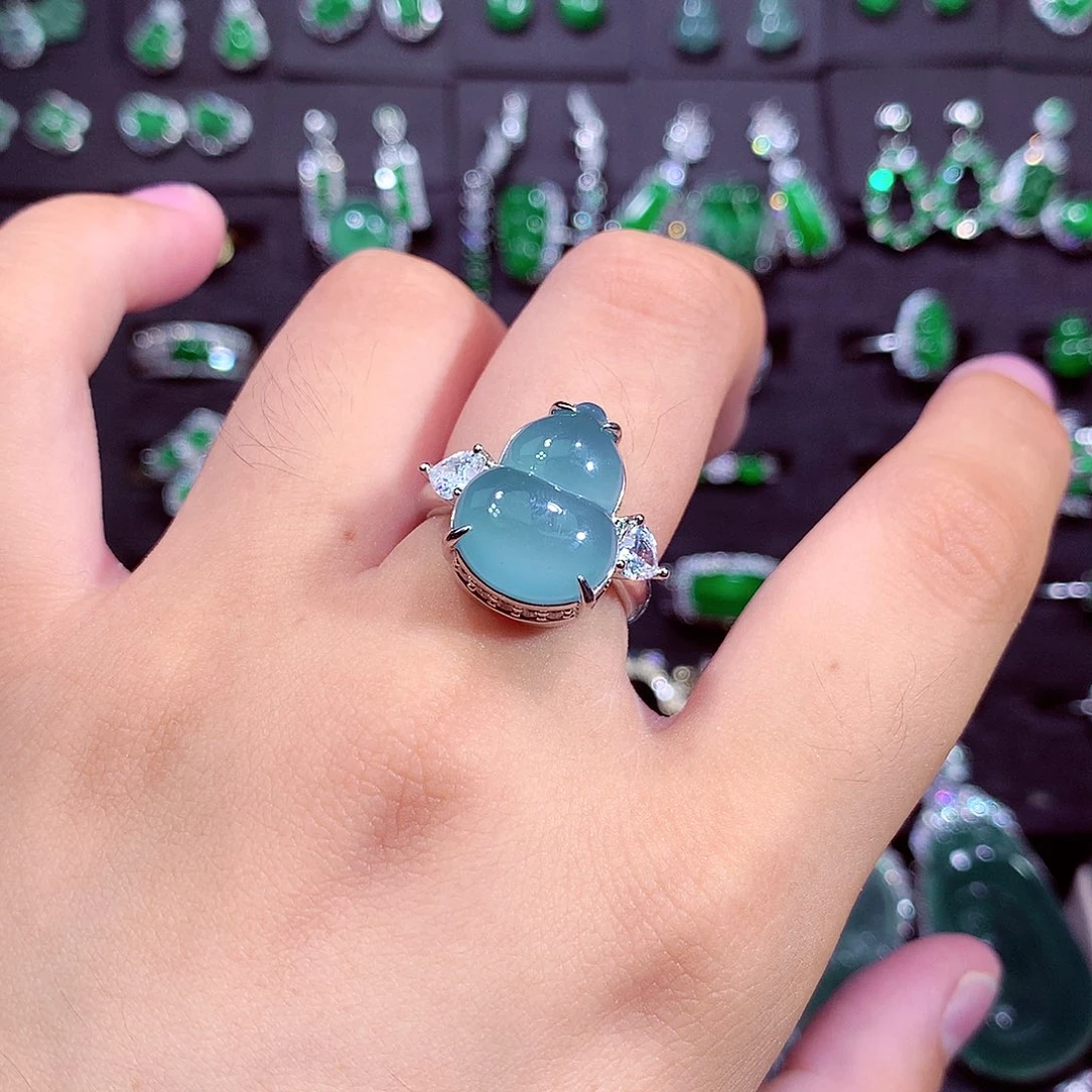 颈饰未镶嵌翡翠天然