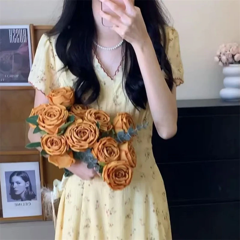 【XIAO】夏季新款小岛蔷薇碎花显瘦设计感连衣裙9044