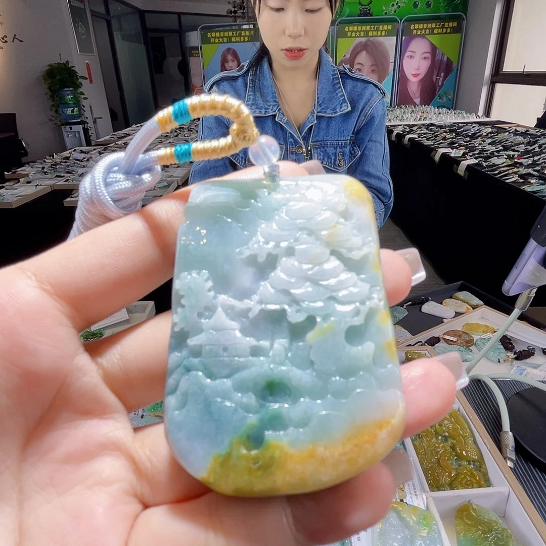 颈饰未镶嵌翡翠一个