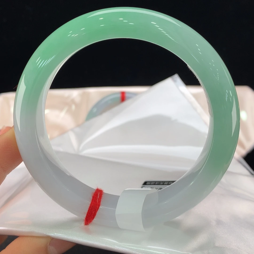 翡翠未镶嵌手镯61.5圈口2095