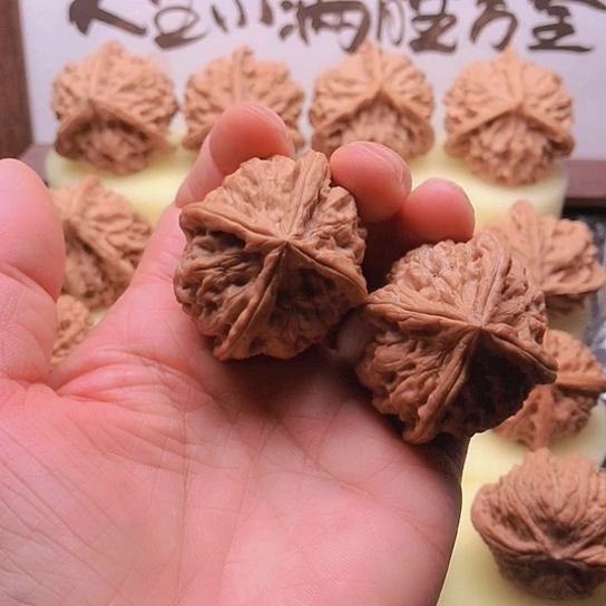 小***！文玩核桃把件玉玺四棱