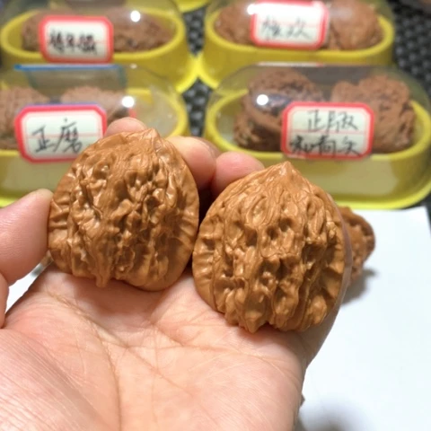 文玩核桃吊坠野生