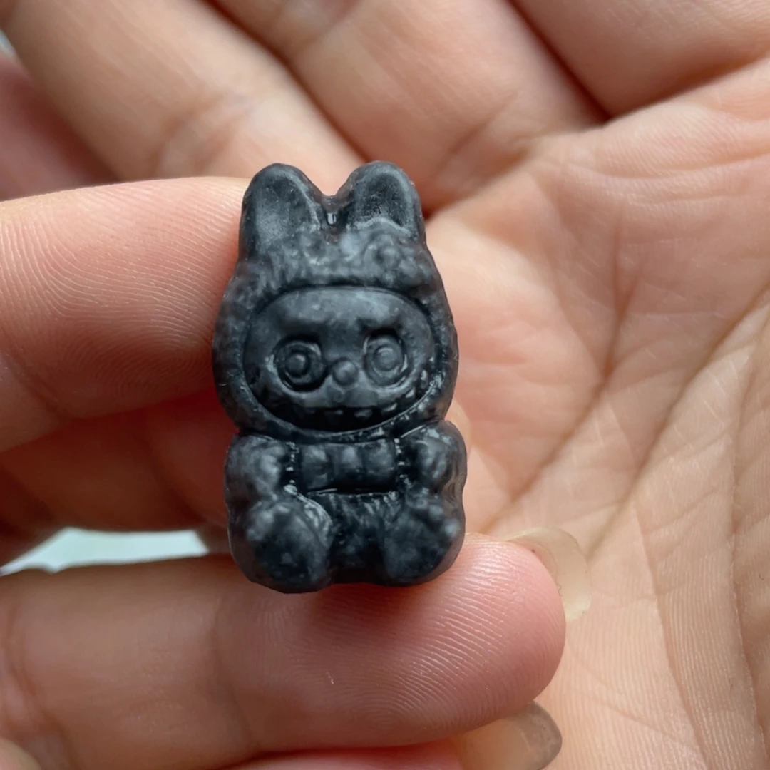 定制翡翠未镶嵌拉布布