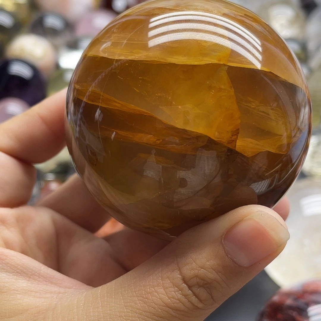 天然水晶未镶嵌水晶小**子