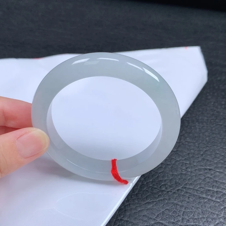 翡翠未镶嵌手镯