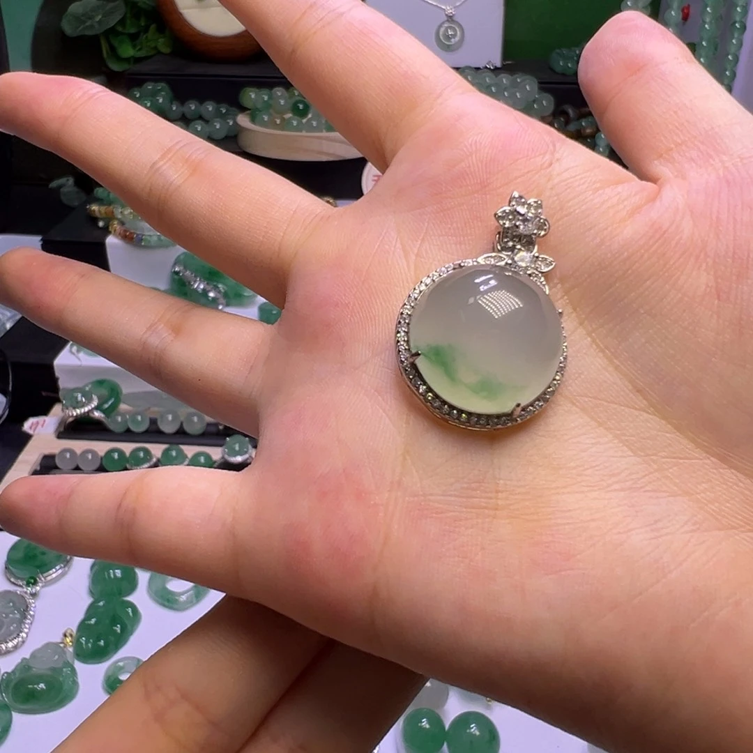 小****石英质玉（非洲翠）非洲翠未镶嵌