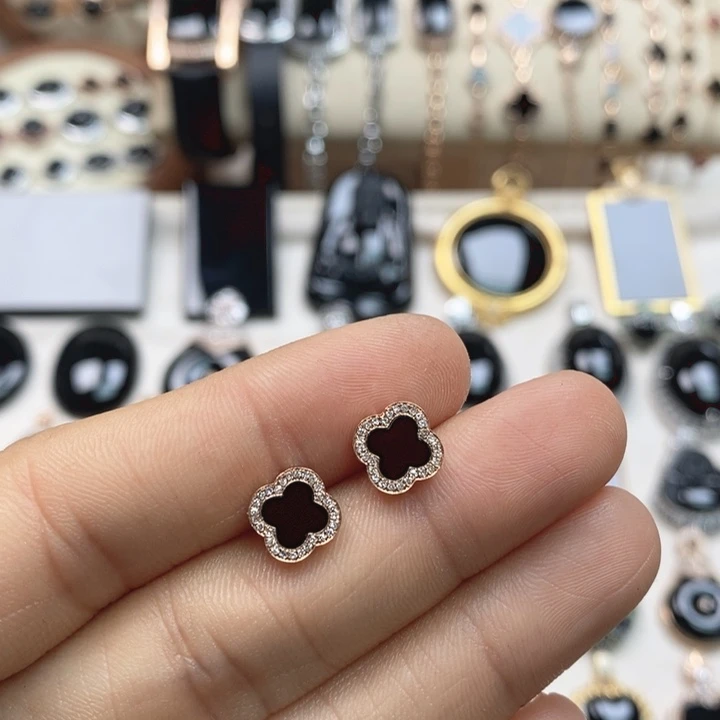 翡翠18K金镶嵌耳饰