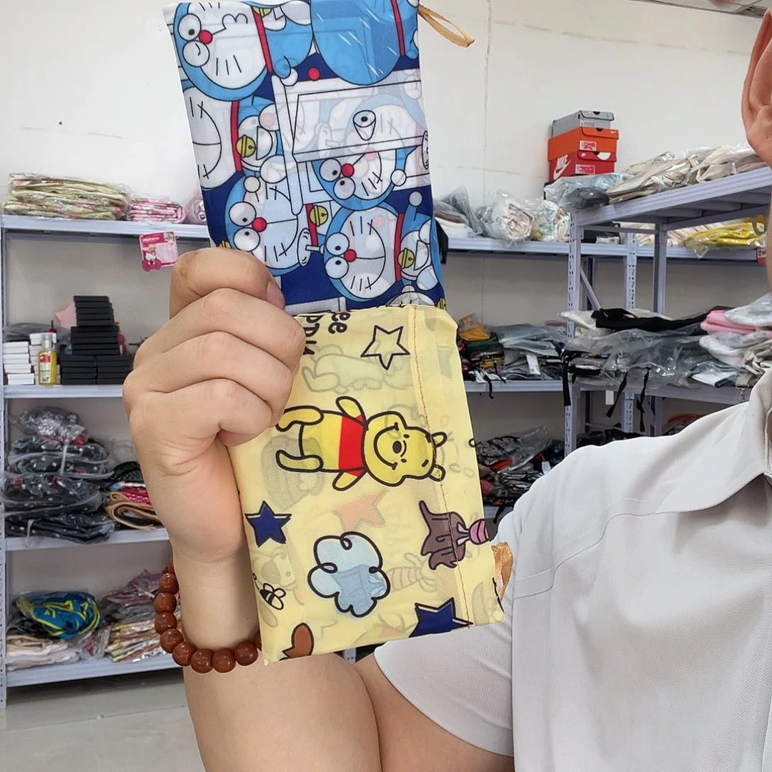 PU化妆包等各种产品的