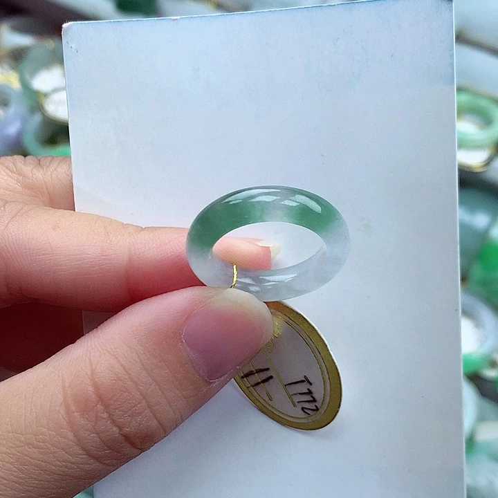 翡翠未镶嵌戒指11号