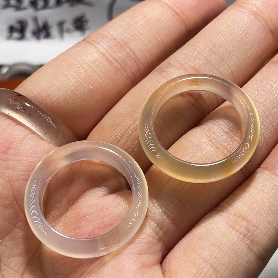 戒指未镶嵌玛瑙/玉髓2个港18一个港17