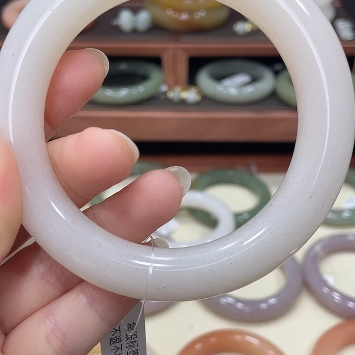 未镶嵌石英质玉珠宝奇石南*雁