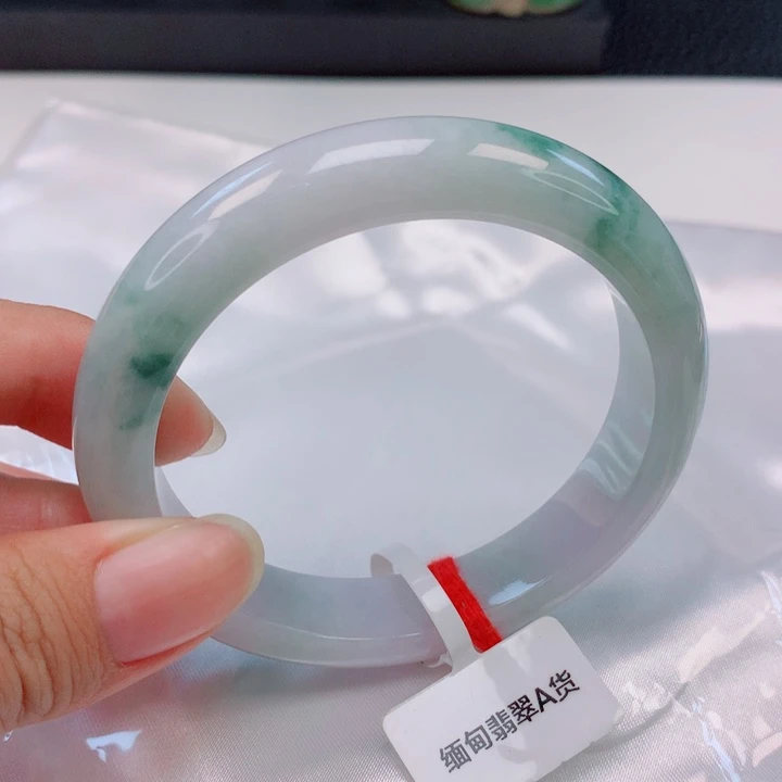 翡翠未镶嵌手镯54圈