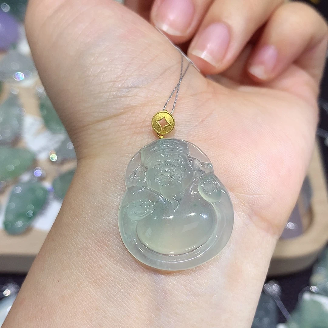 翡翠18K金镶嵌颈饰米爷