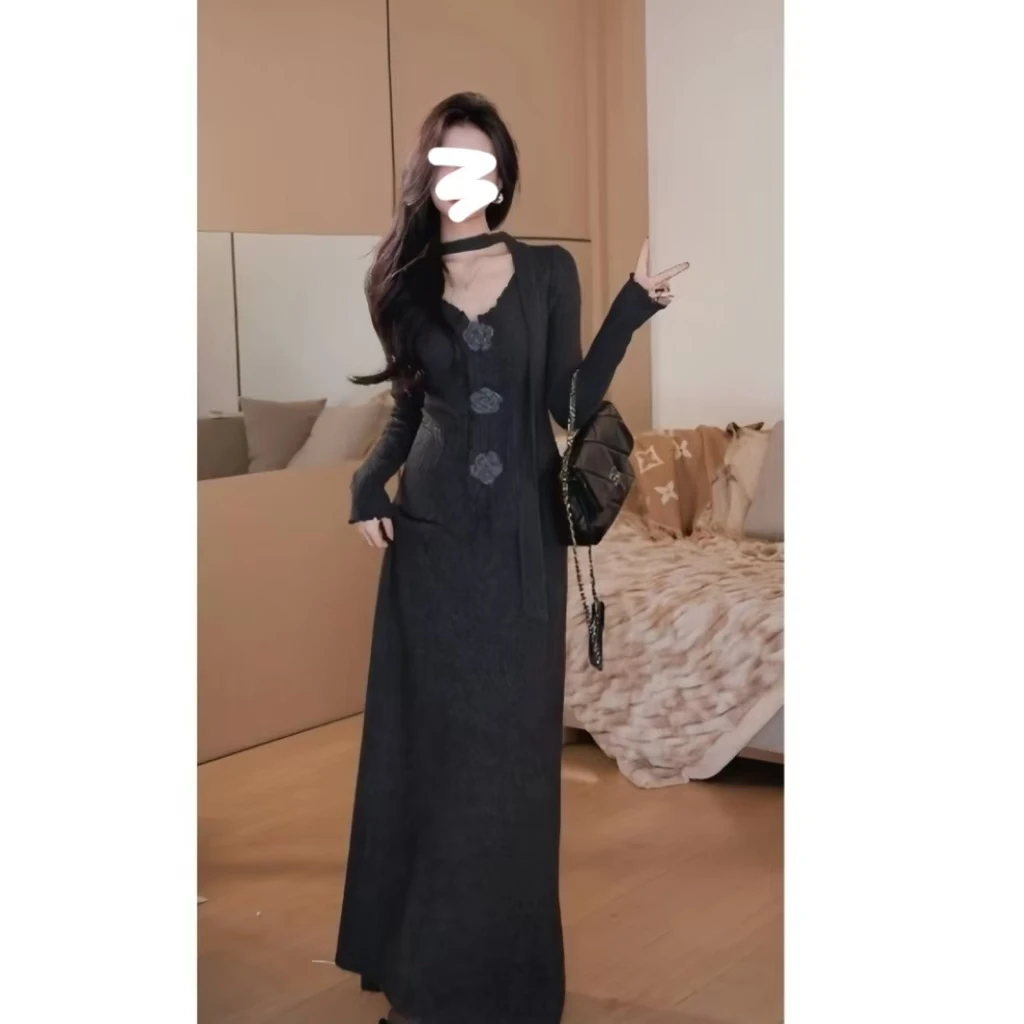 【港岛玫瑰】设计感立体花朵飘带上衣+松紧高腰显瘦半身裙秋冬套装