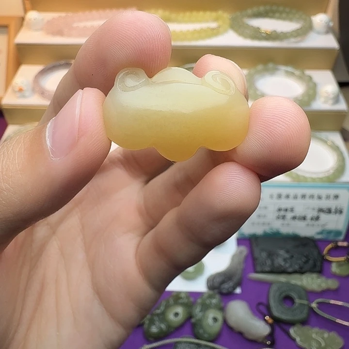 和田玉（糖玉）未镶嵌颈饰