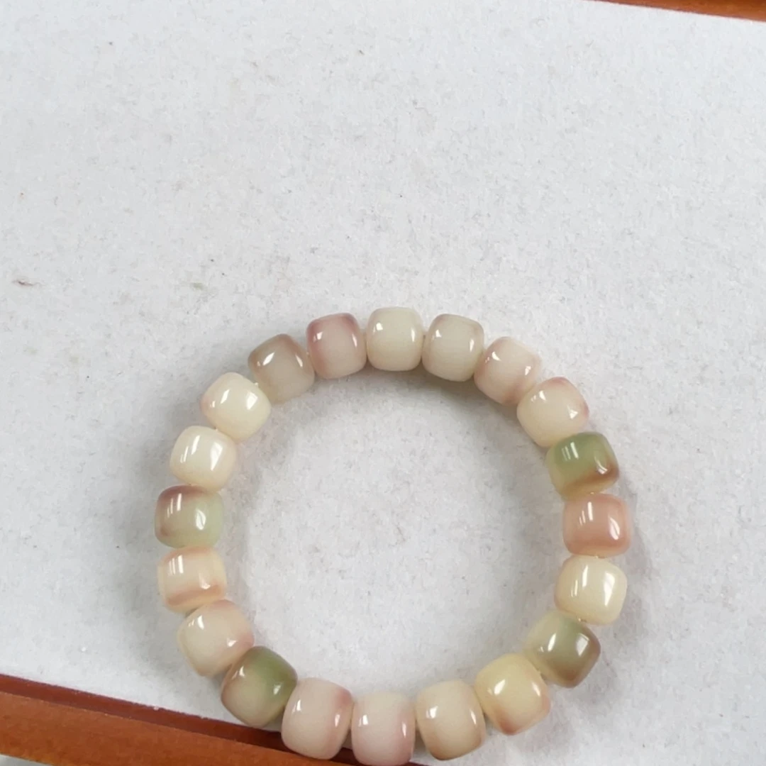 吊坠白玉菩提手串