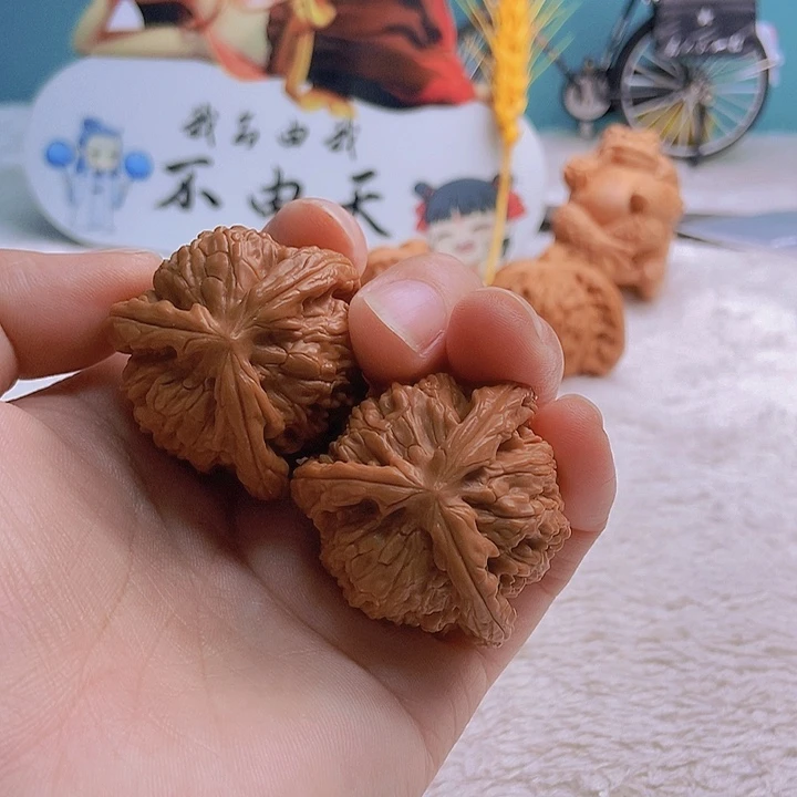 把件文玩核桃牢****心三棱