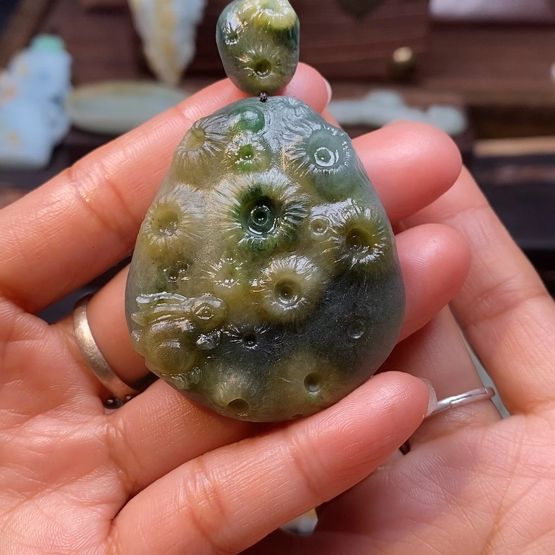 菁***定制翡翠未镶嵌毛货抛光