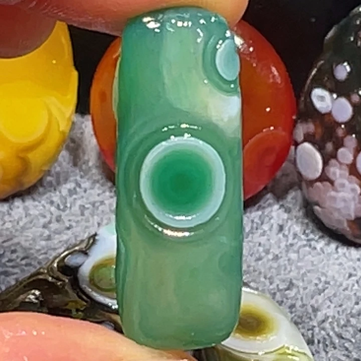 玛瑙/玉髓未镶嵌珠宝奇石