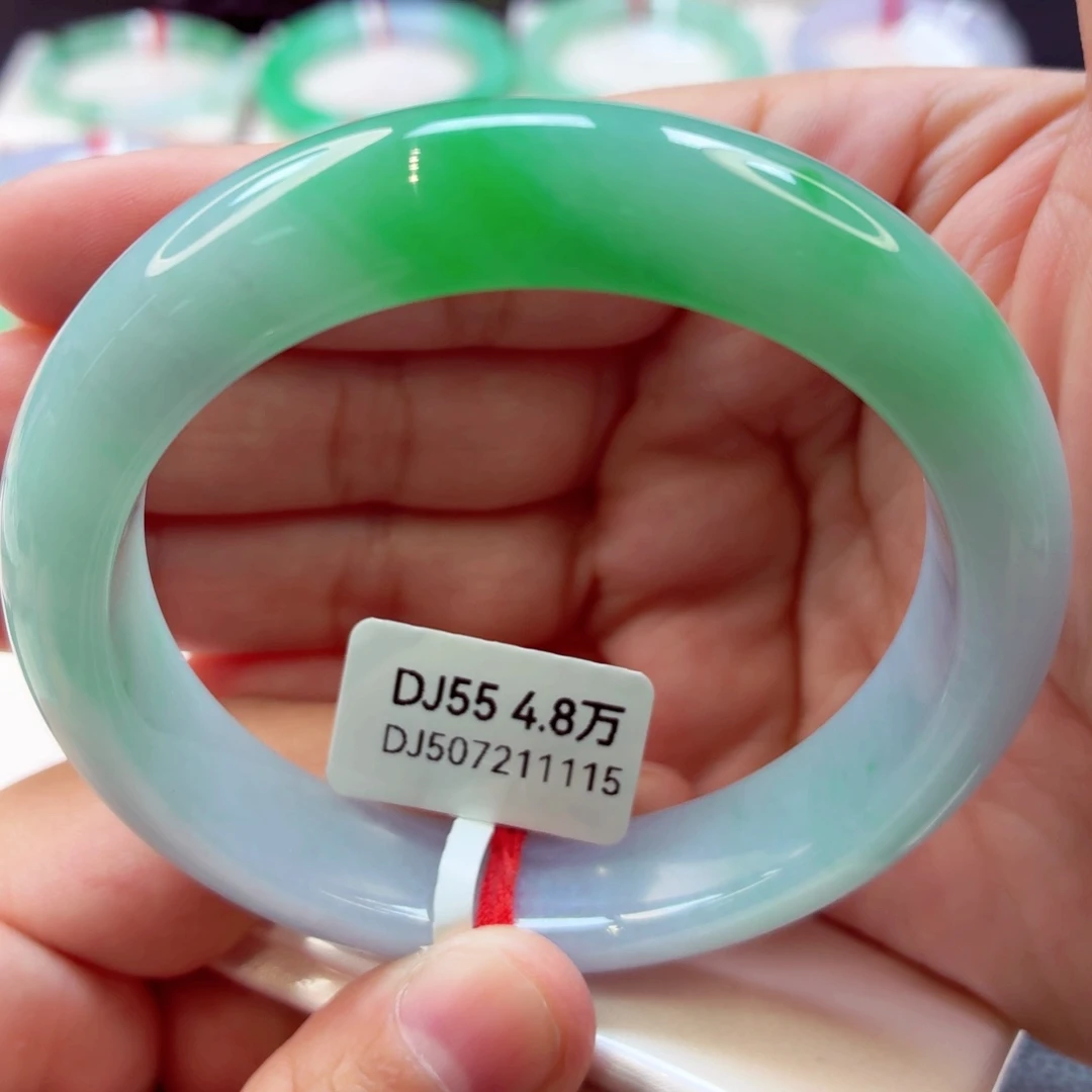 翡翠手镯未镶嵌春彩完美推荐19号11