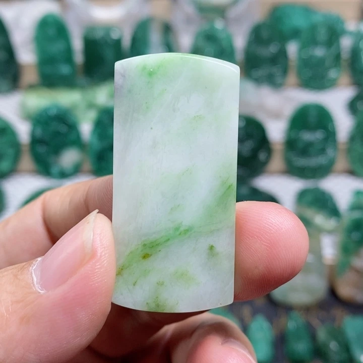 未镶嵌独山玉颈饰