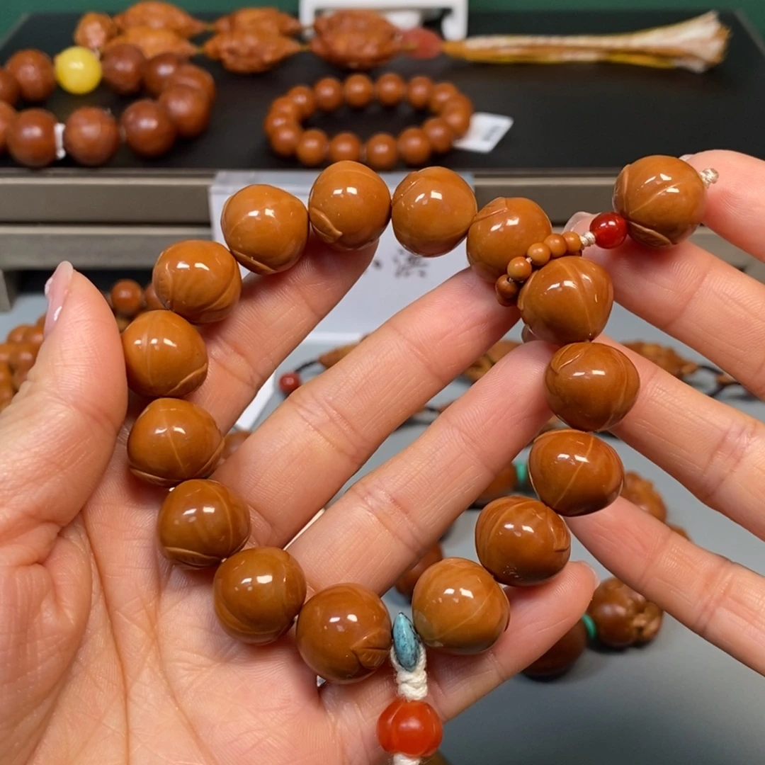 邢***明橄榄核手串/手链猴头桃子