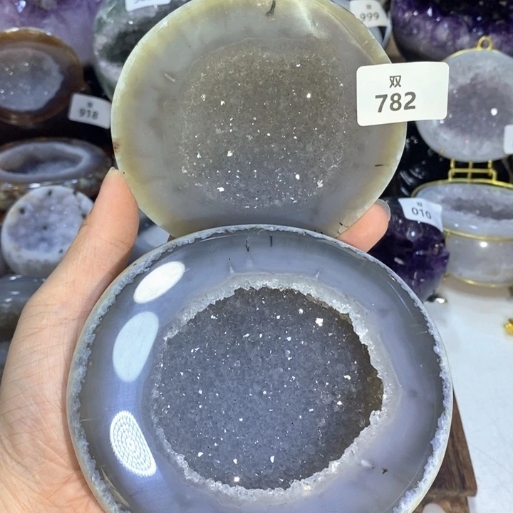 未镶嵌玛瑙/玉髓珠宝奇石