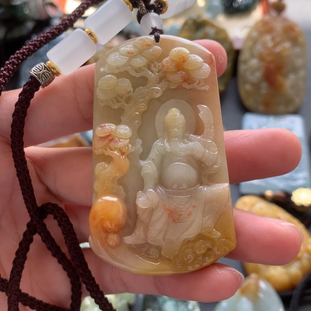 *****颈饰未镶嵌翡翠关公