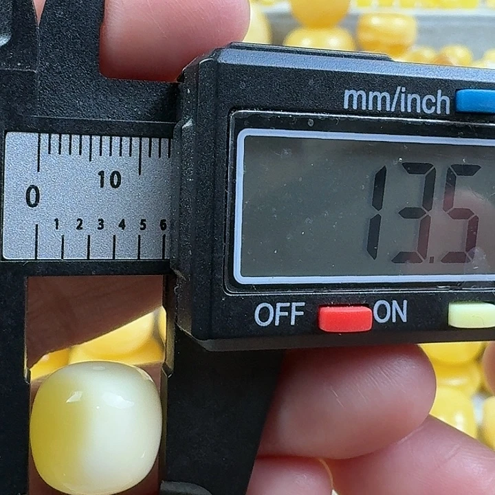 蜜蜡未镶嵌裸石39